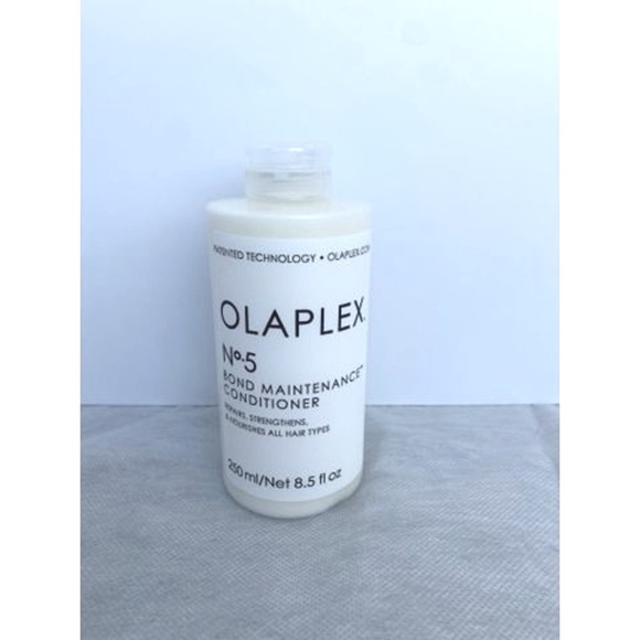 OLAPLEX Other - New & Sealed Olaplex No. 5 Bond Maintenance
Conditioner 250 ml/8.5 fl oz
